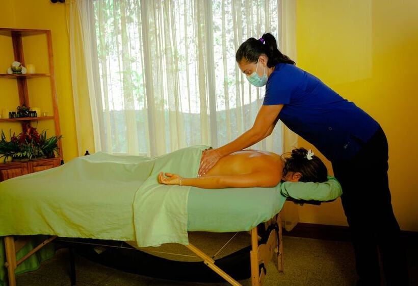 Jaco Hotel Docelunas