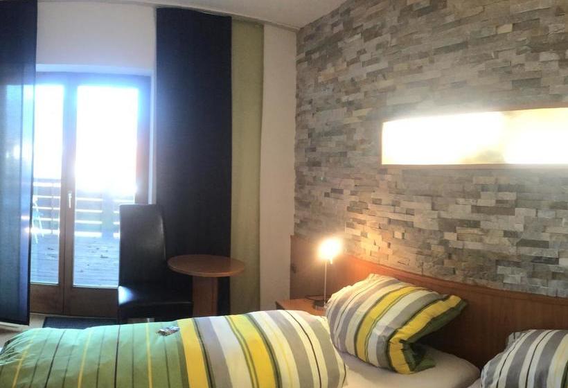 Отель Mehlounge Cafe & Restaurant