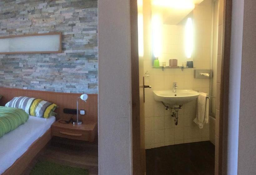 Отель Mehlounge Cafe & Restaurant