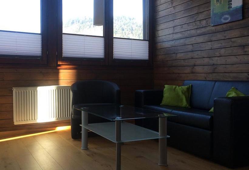 Отель Mehlounge Cafe & Restaurant