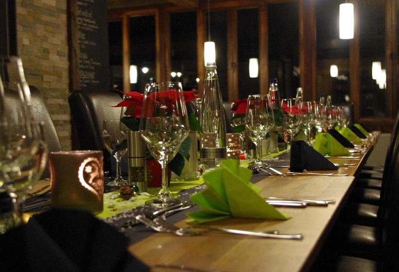 Отель Mehlounge Cafe & Restaurant