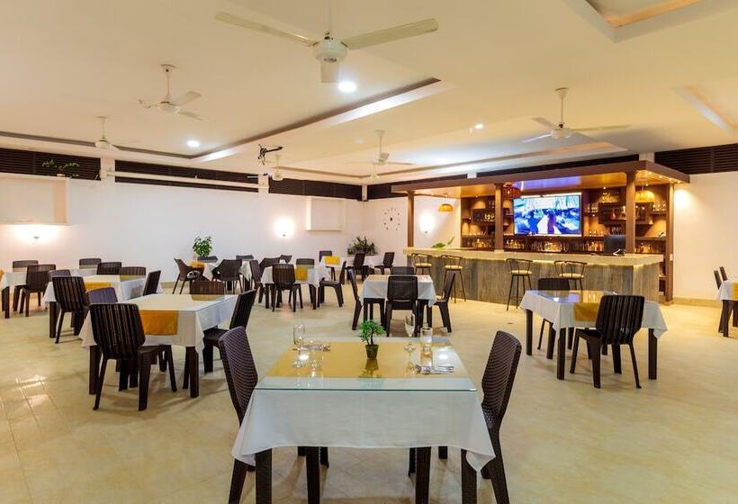 Отель Oasis De La Colina Boutique