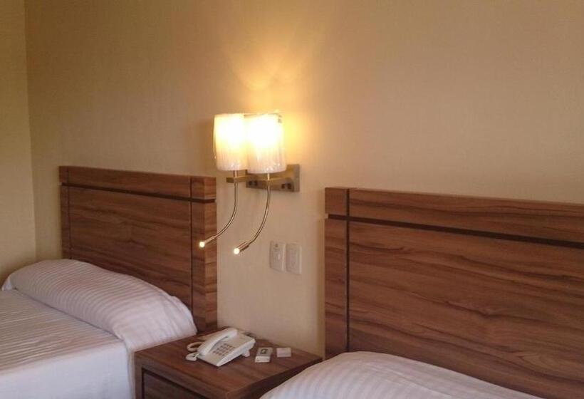 Отель Oliver Inn Business Class