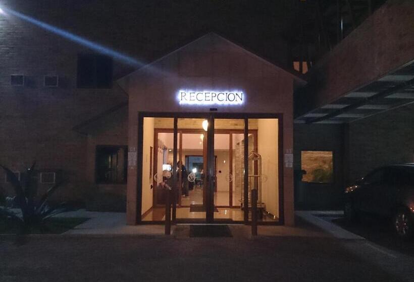 Отель Oliver Inn Business Class