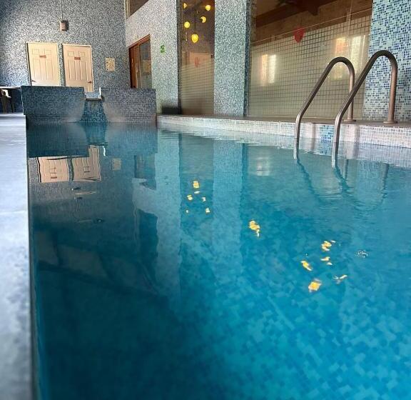 Отель Oliver Inn Business Class