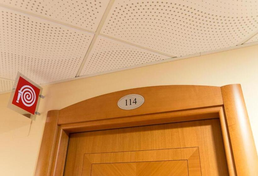 בית מלון כפרי Palace Magnolia Spa