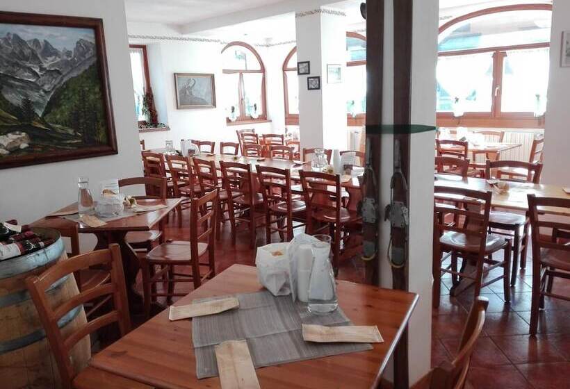 Отель Albergo Valle Del Bitto