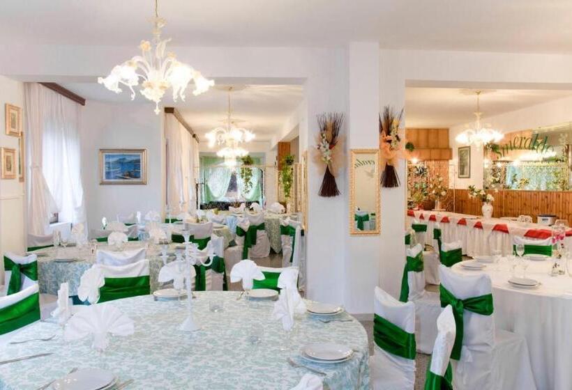 בית מלון כפרי Smeraldo