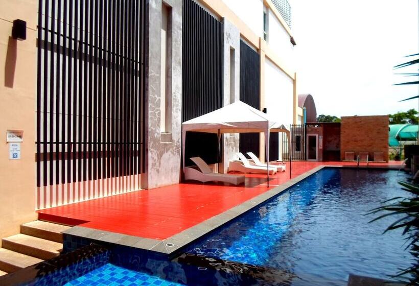 Отель The O Valley