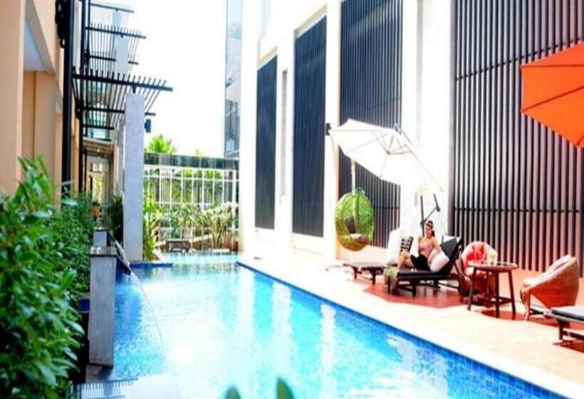 Отель The O Valley