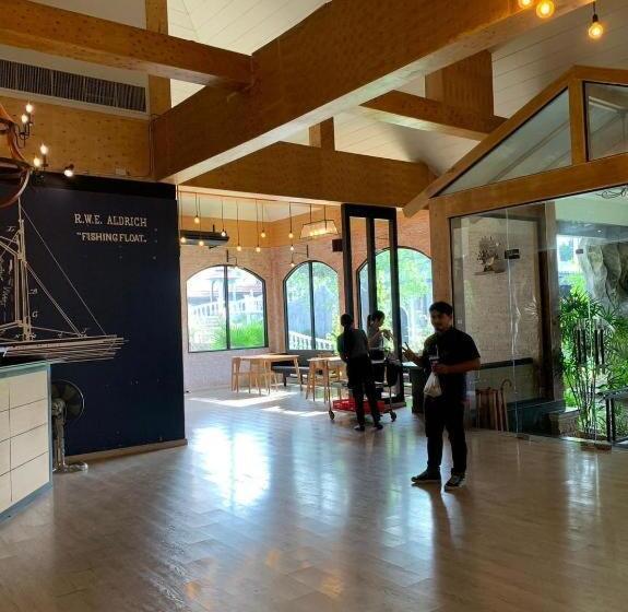 Отель The O Valley