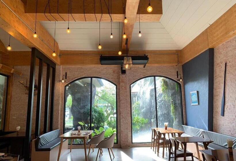 Отель The O Valley