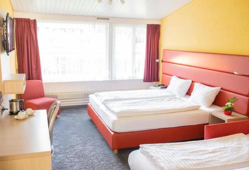 בית מלון כפרי The River Village