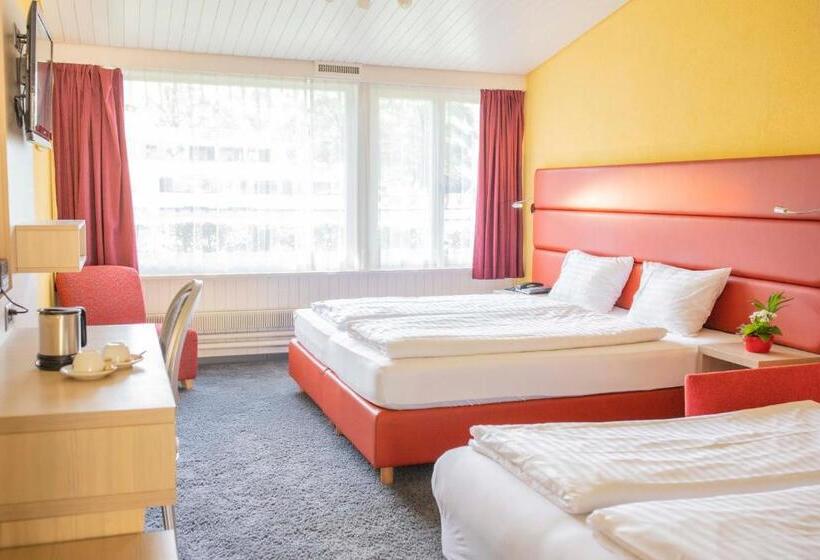 בית מלון כפרי The River Village