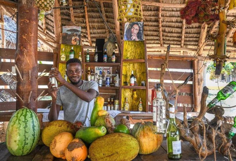 ホテル Zanzi Rest Bungalow