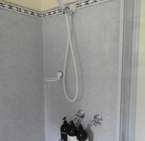 Launceston Apartment Bed And Breakfast Retreat