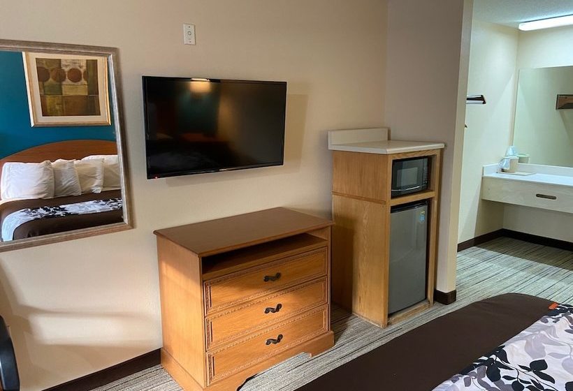 Мотель Ashwood Inn & Suites