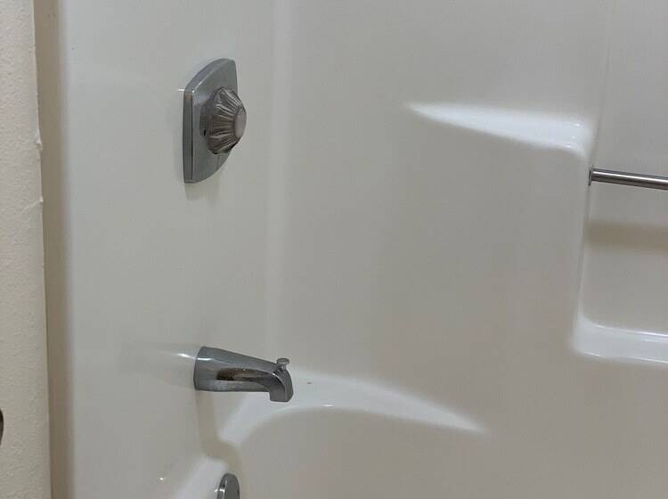 فندق على الطريق Blackwater Inn