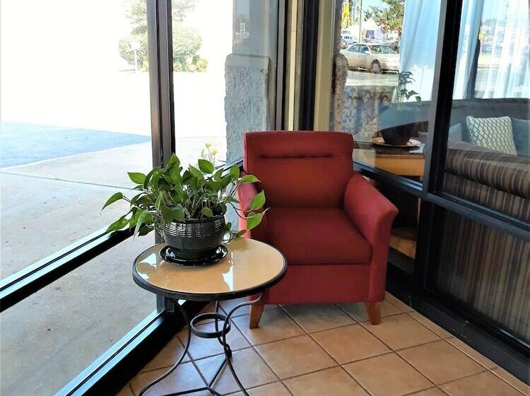 モーテル Madison Inn And Suites