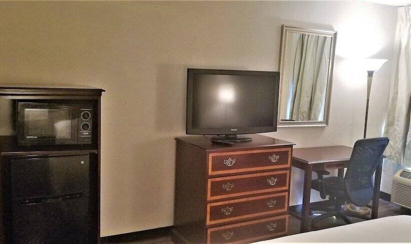 モーテル Madison Inn And Suites