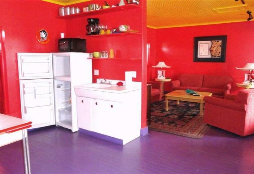 مُتل Pelican Spa