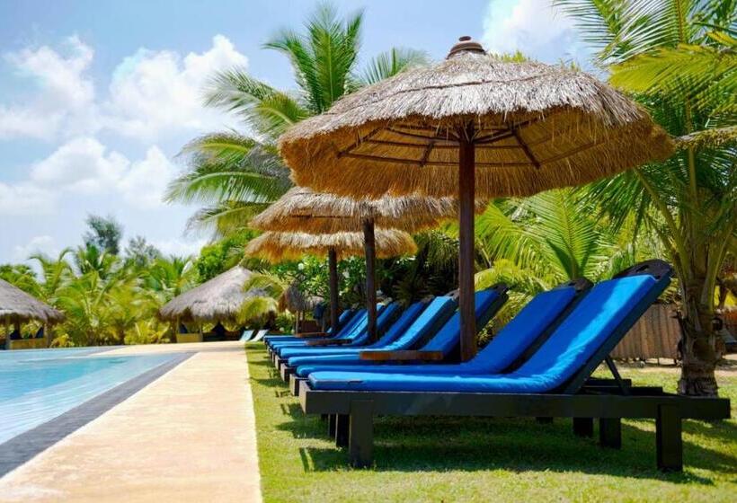 Palagama Beach Resort