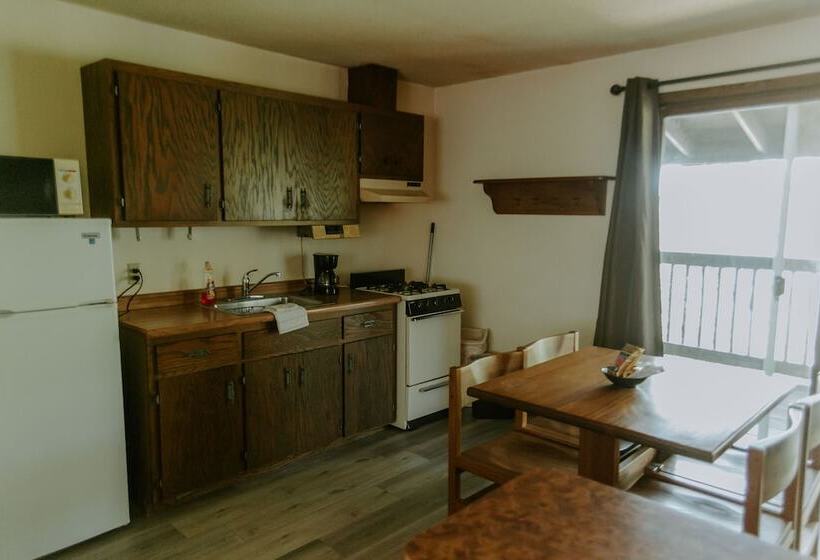 リゾートホテル Silver Rapids Lodge