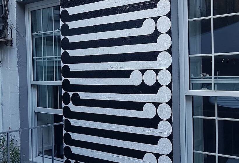 Spoon And The Stars Hostel