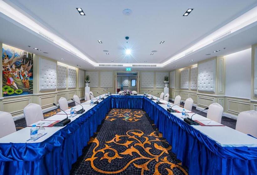 فندق The Empress Premier Chiang Mai   Sha Extra Plus