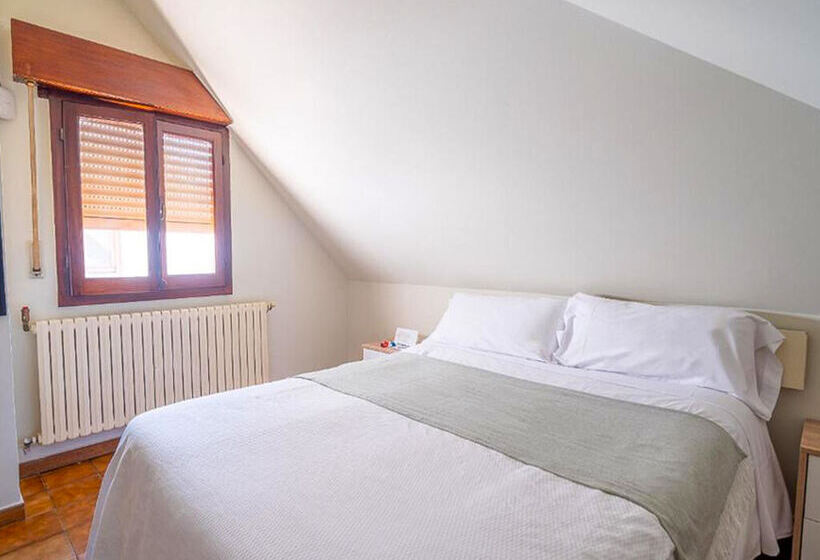 酒店 Alojamientos Valdecilla 3000