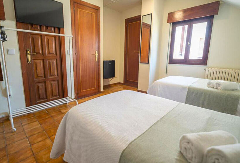 酒店 Alojamientos Valdecilla 3000