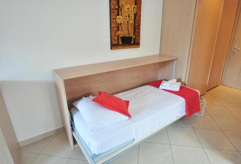 Отель Michelangelo Resort