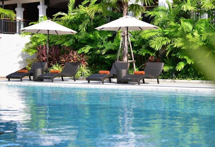 Kastel Pattaya Hotel By Loft Bangkok