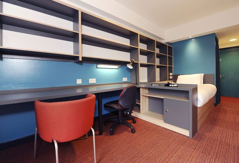 Общежитие Peel Park Quarter Campus Accommodation