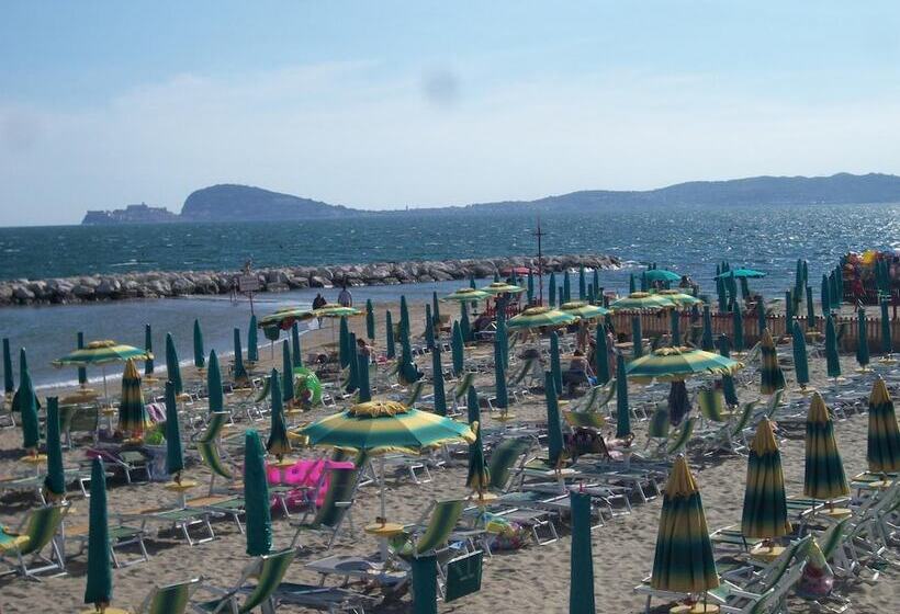 B&b Il Girasole Formia Guesthouse