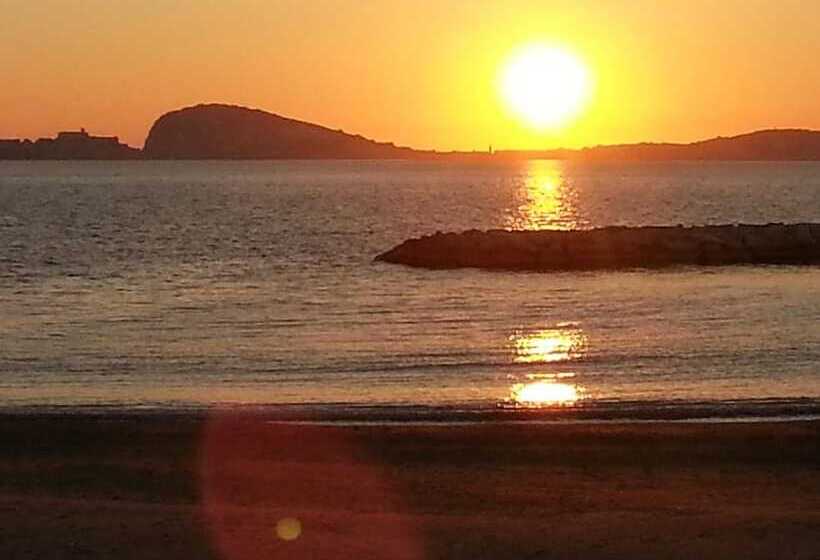 B&b Il Girasole Formia Guesthouse