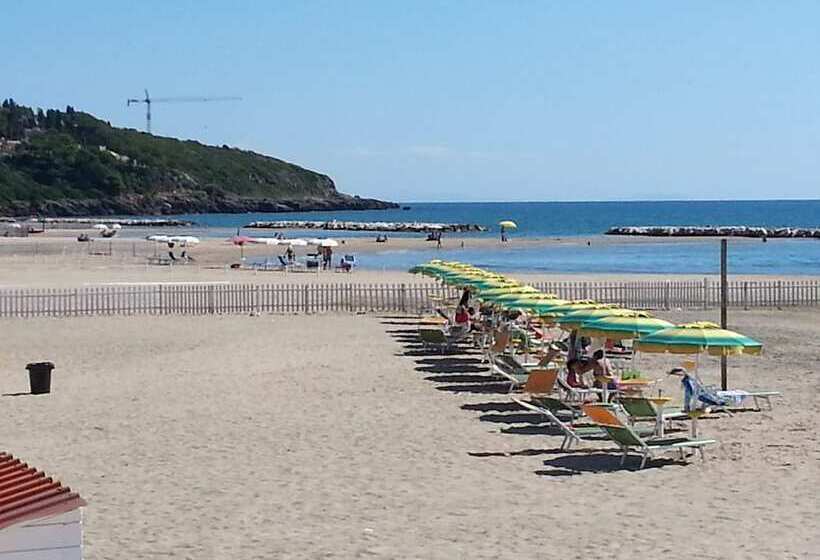 B&b Il Girasole Formia Guesthouse