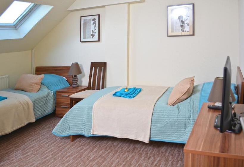 مبيت وإفطار Airport Glossel Panzió