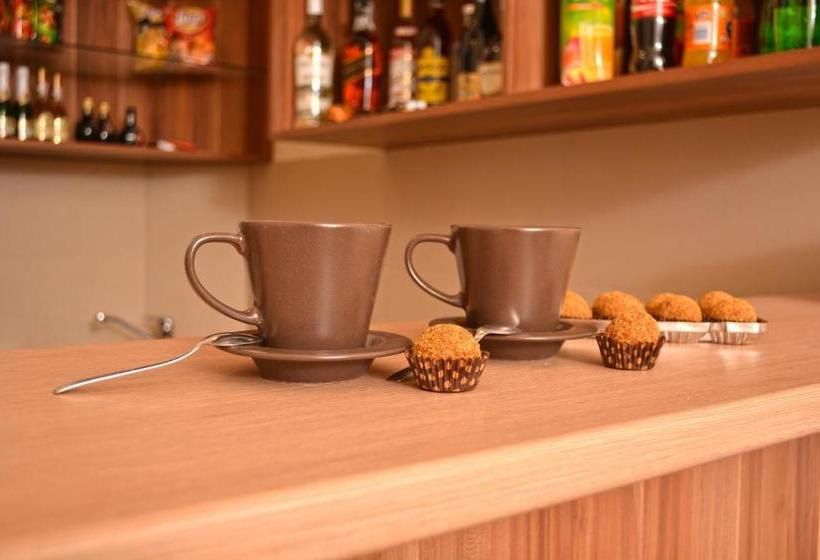 مبيت وإفطار Airport Glossel Panzió