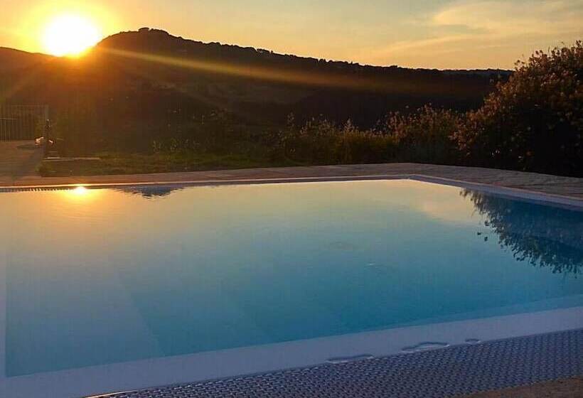 مبيت وإفطار Amico Country House