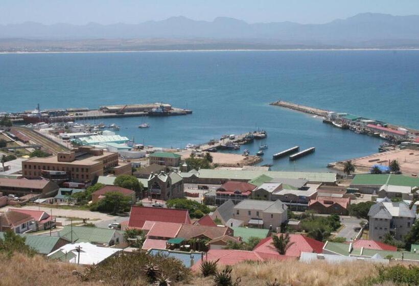 צימר Avenues Guesthouse