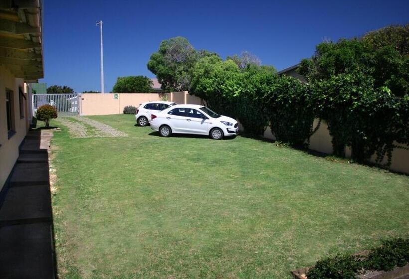 צימר Avenues Guesthouse