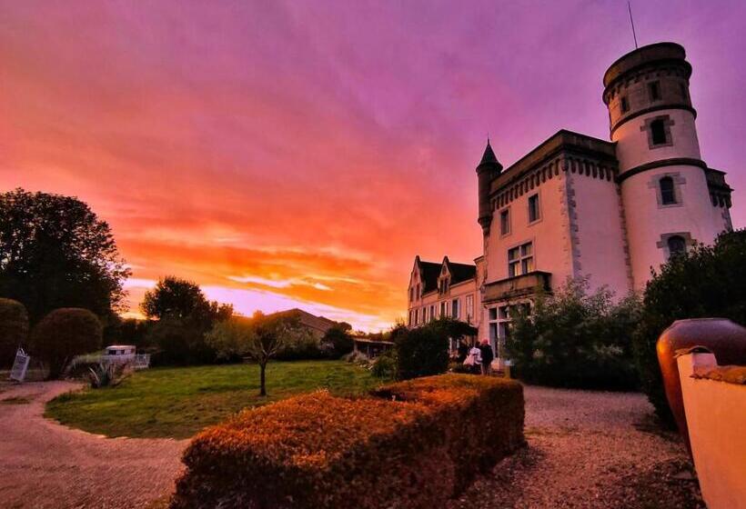 مبيت وإفطار Château De Villeneuve   Montolieu