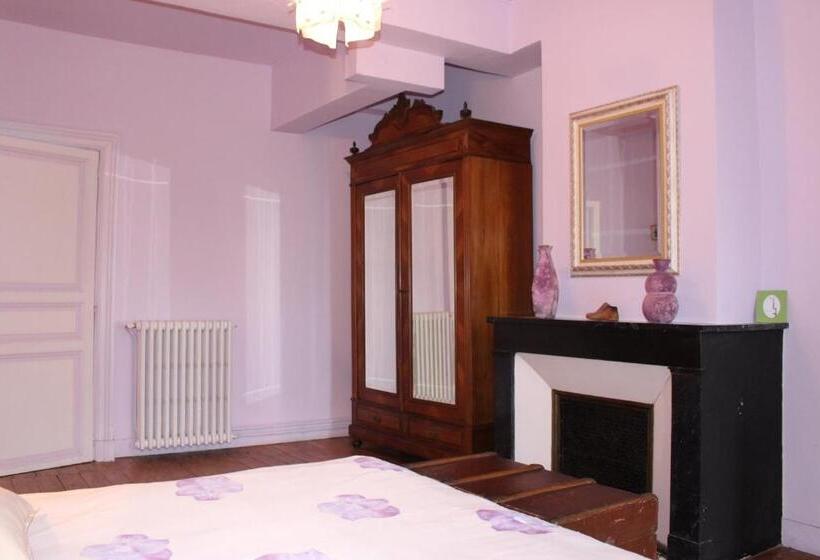 مبيت وإفطار Château De Villeneuve   Montolieu