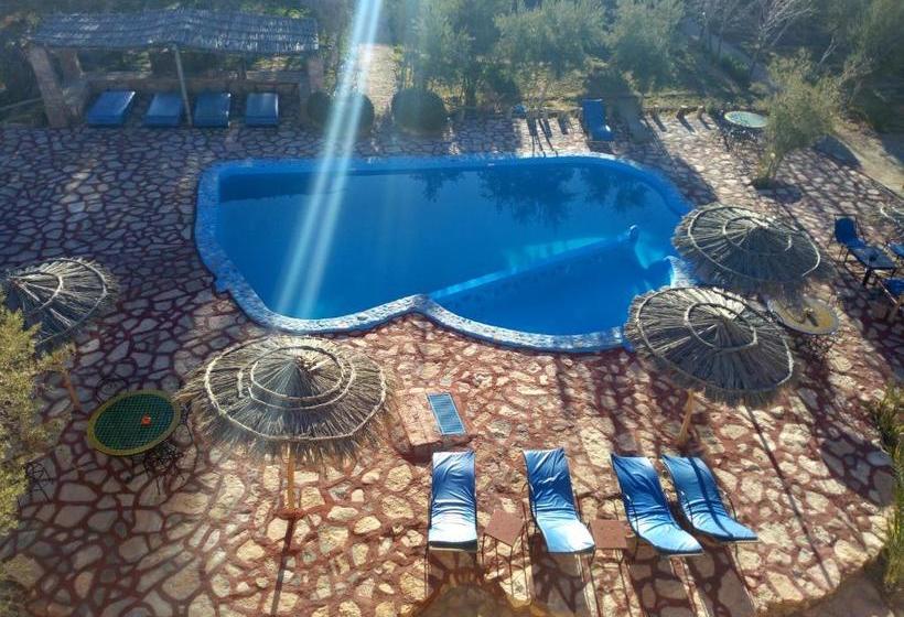 تختخواب و صبحانه Dar Mouna