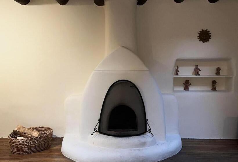 تختخواب و صبحانه Hacienda Del Sol