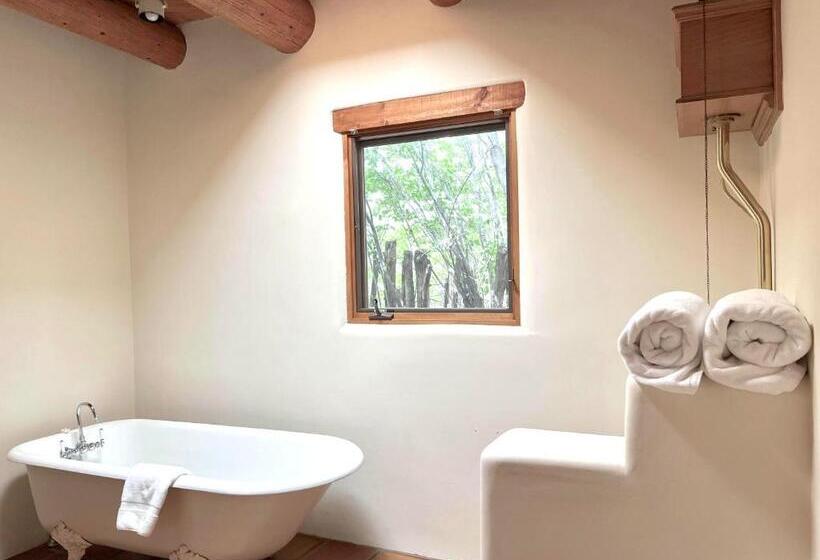 تختخواب و صبحانه Hacienda Del Sol