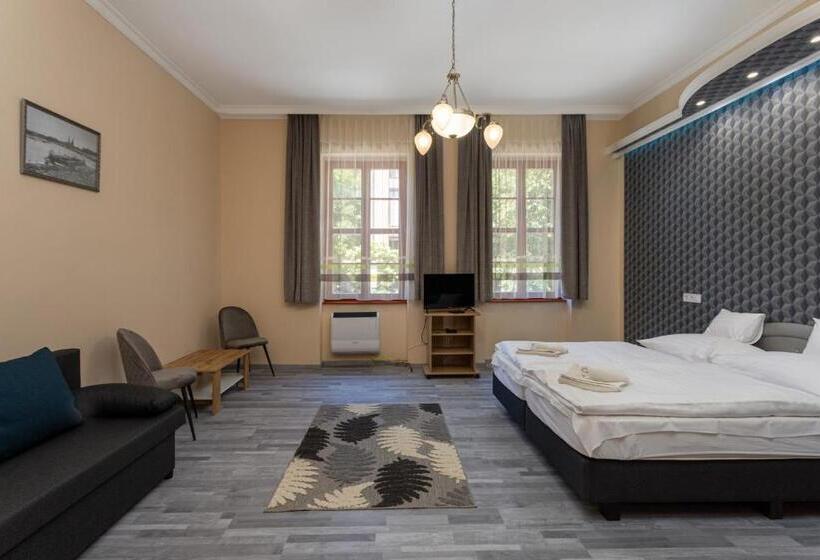 住宿加早餐 Illés