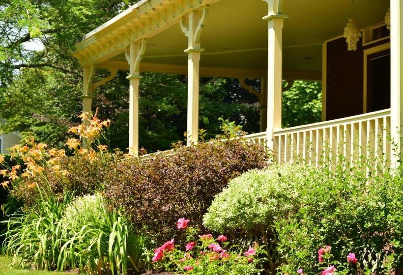 Bed and Breakfast Ivy Lodge