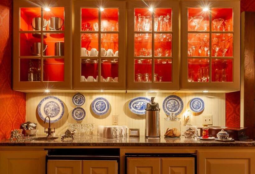 Bed and Breakfast Ivy Lodge